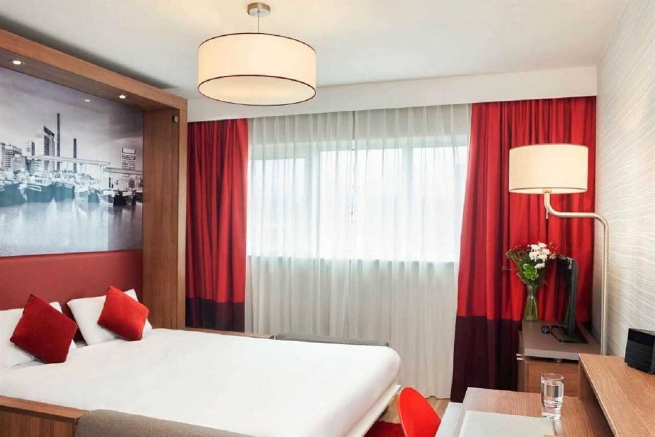 Adagio City Centre Aparthotel 4*